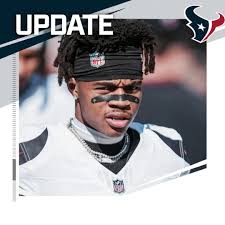 Praying for Tank Dell, man. Suffered a horrific leg injury against the  Chiefs today 🙏🩵