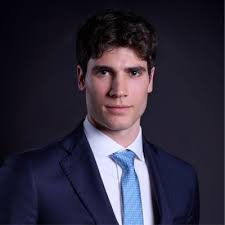 I'm happy to share that this week I've joined Amundi's headquarter in  Paris, as part of the Investment Solutions team!