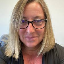 Looking for a company that measures and installs blinds in Moultonborough.