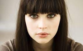 For black hair and brown skin, best approach to go with eyeshadow looks for green eyes would be gold shadow and copper lipstick for a totally stunning appearance. Makeup For Fair Skin Brown Hair And Green Eyes Bellatory