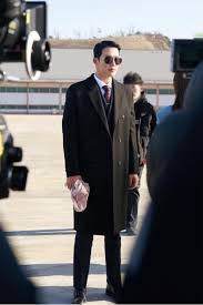 Jang ki yong looks at yoo in na with cold eyes in the first image, but in the second image he tries to keep in his laughter while yoo in na sits on the floor bawling. Touch Your Heart February 06 2019 Jangkiyong Ygentertainment Asian Actors Korean Actors Korean Entertainment