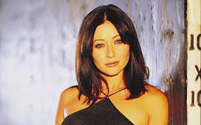 Shannen doherty on a german talk show called arabella in 1999. Here S What Shannen Doherty Had To Say About The Charmed Reboot