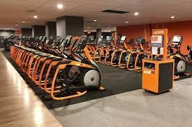 La france est, mardi 24 mars, officiellement en état d'urgence sanitaire pour deux mois, éloignant la perspective d'une sortie du confinement fin mars pour lutter contre la. Metz Une Salle Basic Fit A La Place De L Ancien H M Rue Serpenoise En Tres Bonne Voie Lorraine Actu