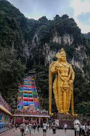 1 Day In Selangor Backpacker S Itinerary Part 2 A Visit To Batu Caves Gombak The Storyteller In 2020 Batu Caves Batu Kuala Lumpur