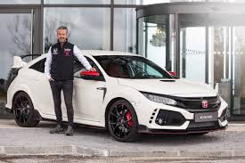 Wyścig 1 (3 okrążenia) 1. Civic Type R De Tiago Monteiro So Para Portugal Auto Drive