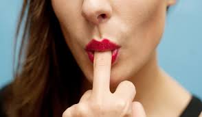 We moeten weten wat daar precies aan de hand is. Liefste Goedele We Moeten Eens Praten Charlie Magazine