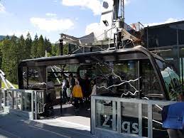 Eine seilbahnkabine ist schwer beschädigt. Eibsee Seilbahn Auf Die Zugspitze Schwerer Unfall Alpintreff
