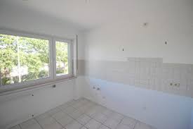 Diese freundliche, renovierte erdgeschosswohnung kann ab sofort bezogen werden. 4 Zimmer Wohnung Zu Vermieten 36251 Bad Hersfeld Mapio Net