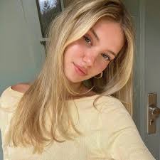 Essential Do's & Don'ts for Managing Acne-Prone Skin