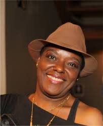 Nossa ideia é fazer a cabeça das mulheres, escreve Rose Campos