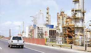Con la producción de la refinería el palito en cero, salarios míseros y una deuda millonaria a los. Refineria El Palito Retomo Operaciones A 7 De Su Capacidad Luego De 13 Dias Paralizada El Carabobeno