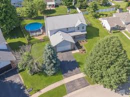 4 beds / 2.1 baths. 304 Badger Ct Oswego Il 60543 35 Photos Mls 10742409 Movoto