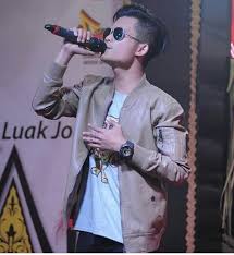 Treeindahamy sembilan 4 years ago. Biodata Penuh Tajul Peserta Big Stage Dan Penyanyi Lagu Sedalam Dalam Rindu Iluminasi