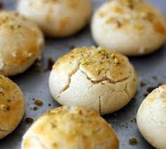 Naan Khatai A Traditional Cookie Flavored With Cardamom And Pistachios Cookie Flavors Pakistani Desserts Healthy Baking
