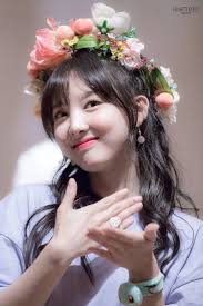 My Queen Wearing A Flower Crown Nayeon Nayeon Twice Im Nayeon