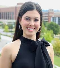 Stefanie Patterson's Instagram, Twitter & Facebook