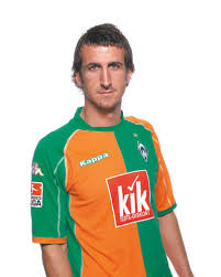 Jeudi, sur europe 1, julien cazarre revient sur la carrière de johan micoud, ancien international français notamment passé par bordeaux et le werder brême. Johan Micoud Club Matches Europa League