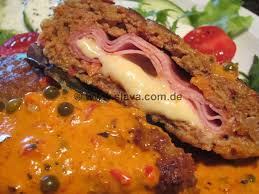 Gefullte Saftige Pljeskavica An Ajvar Pfeffersauce Slava Com De Serbische Rezepte Rezepte Kochen Und Backen