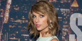 Taylor Swift looked like an absolute DREAM at SNL 40