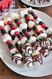 Angel Food And Berries Dessert Skewers So Yummy Dessert Skewers Angel Food Berry Dessert