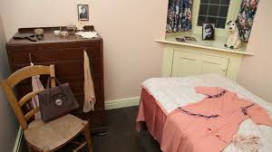 1940s bed | details about carved 4 piece 1940 vintage bedroom set, full size bed. Pin On Programs I Like