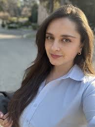 Marie Carpinelli's Instagram, Twitter & Facebook