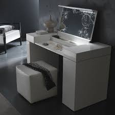 Add to compare compare now. Elegant Shapes And Reflections Of The Nightfly Collection By Rossetto Furniture Create A Design That Bedroom Vanity Set White Vanity Table Bedroom Vanity Desk
