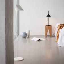 Louis poulsen yuh stehleuchte ab 608 € sofort lieferbar (05.03.21), jetzt mit 0 € versand, 3 bei der gestaltung der yuh stehleuchte von louis poulsen ließ sich das designstudio gamfratesi von den. Yuh Tischleuchte Led Von Louis Poulsen Kaufen