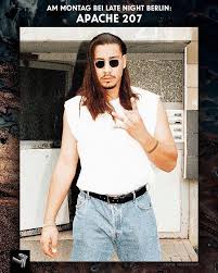 Volkan yaman, known professionally as apache 207, is a german rapper of turkish descent from ludwigshafen. Hiphop De In Ein Paar Stunden Tritt Apache 207 Das Erste Facebook