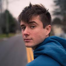 Alec Benjamin