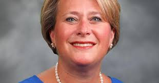 Valerie Howard named dean of Carolina Nursing