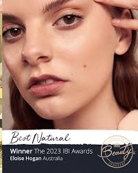 Such a beautiful day spent with @armanibeauty celebrating Luminous Silk ✨  If you've ever had your makeup done by me, you'll know that I absolutely  adore Luminous Silk foundation and reach for