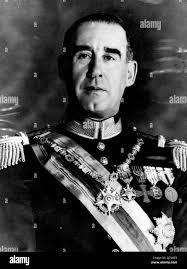 La reine avec le président du portugal Banque d'images noir et blanc