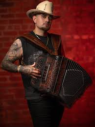 Photos by DANNY FELIX (@eldannyfelix) · ***