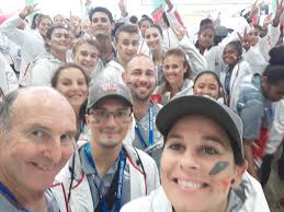 Les Cagous avant la cérémonie d'ouverture