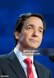 108 Luis Fortuño Photos & High Res Pictures