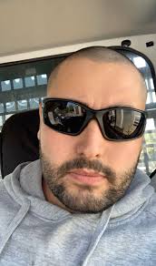 Elle Higgins (@elleehiggins)