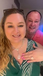 What to wear to the melting pot kc?