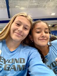 Holly Castillo (@hollycastillo05)