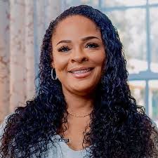 Jenell Jones's Instagram, Twitter & Facebook