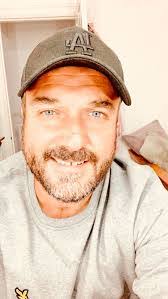 Vanessa Spires's Instagram, Twitter & Facebook