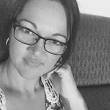 Listen to playlists featuring 8 Gone Sur Un Buzz by Laurie LeBlanc online  for free