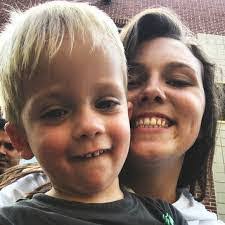 Robert Lansdell's Instagram, Twitter & Facebook