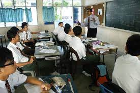 Bisa dilihat dari cara guru mengajar kepada siswa, hal ini sangat menentukan dalam keberhasilan belajar. 7 Cara Guru Guru Mengajar Di Sekolah Anda Pendidik