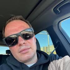 Too all my Santa Clarita heads I'm sharing this! I am a family business  owner in Scv and own a nice Delviery service for your green medical needs!  I'm trying to grow