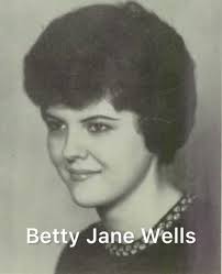 Bee removal , text me Ernie Staggs ECOBA in Ada