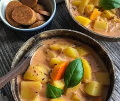 Vegetarisches Kartoffelgulasch Power Fur Die Thermobox Gemuseliebelei Rezept Kartoffelgulasch Lebensmittel Essen Gulasch