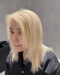 Helen To 杜如風- 今晚繼續SHINE!!! Thank u Adidas for the tailor made outfit with  my initial HT (Helen To) , and the Prophere sneakers!!@adidashk @oliluk