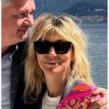 Wilczyca, prostytutka i tajemnicza grota pod Palatynem. Założenie Rzymu  obrosło wieloma legendami. Wśród nich najbardziej charakterystyczną jest  opowieść o wilczycy, która w grocie pod Palatynem wykarmiła bliźnięta:  Remusa i Romulusa. Mit nabiera