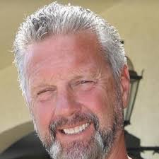 Who can 3D print a slightly angled four-inch rectangular flat frame for a  cosmetic car part?